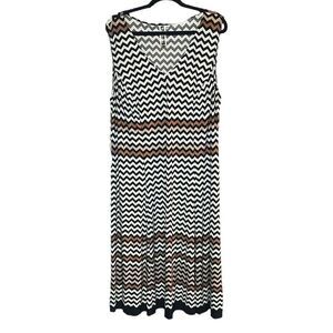 Women’s 16 plus size stretchy long maxi dress JULIAN TAYLOR Chevron print